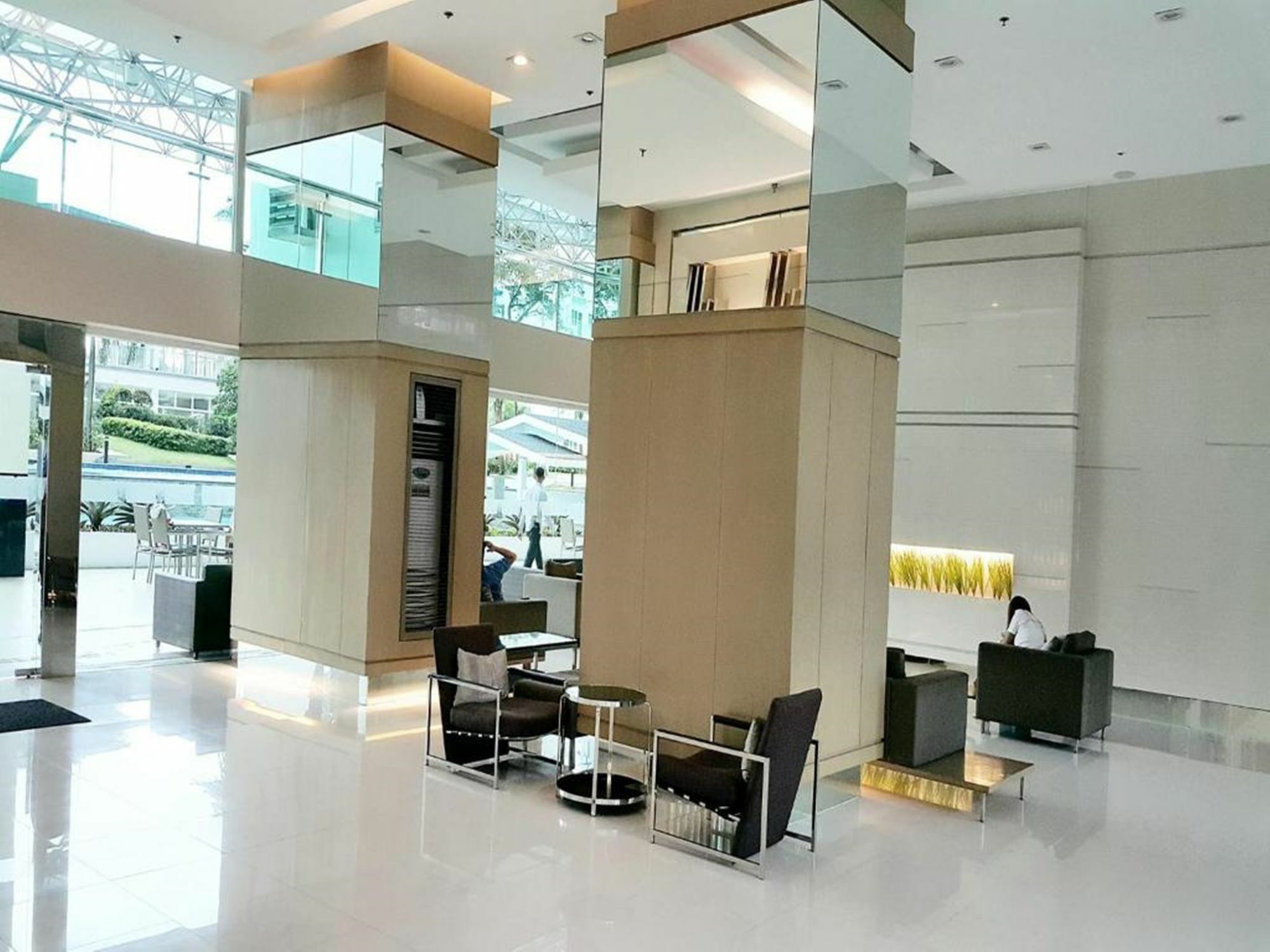 Grass Residences By Jg Vacation Rentals ケソンシティ エクステリア 写真